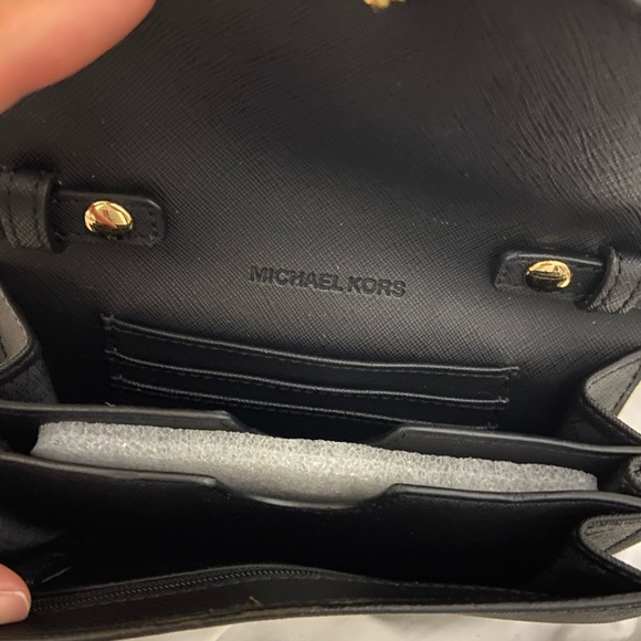 MICHAEL KORS ELECTRONIC SHOULDER BAG - Picture 3 of 7